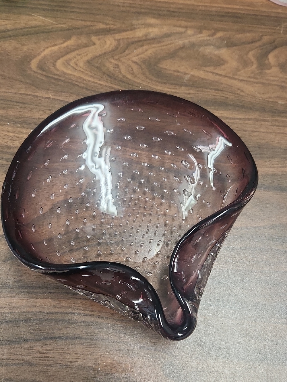 Amethyst Controlled Bubbles Dish